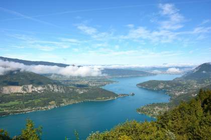 Situation &amp; accès · Les Terrasses du Lac · Restaurant Vue Lac Annecy